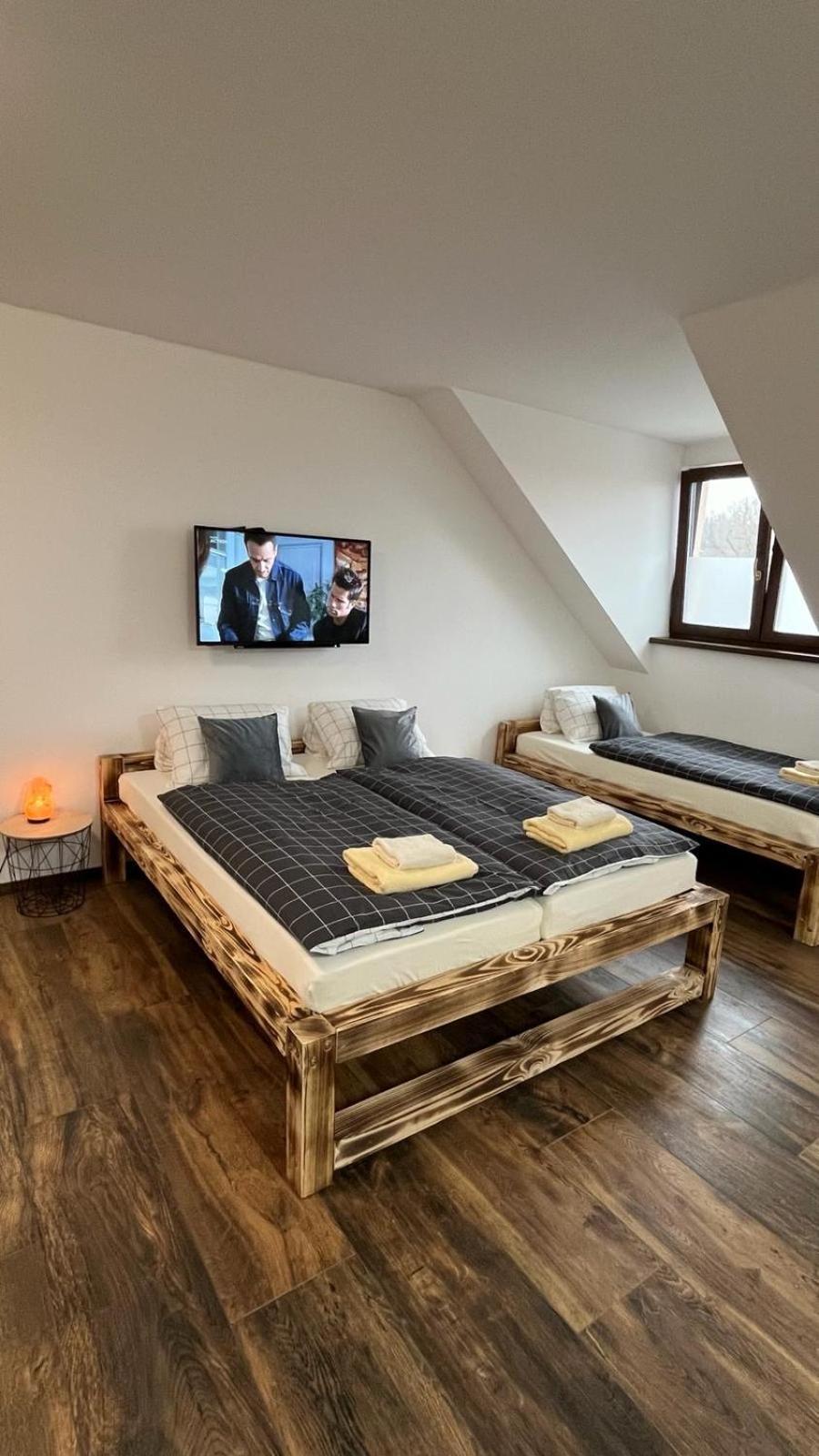 Apartman Kuga Mikulov Buitenkant foto